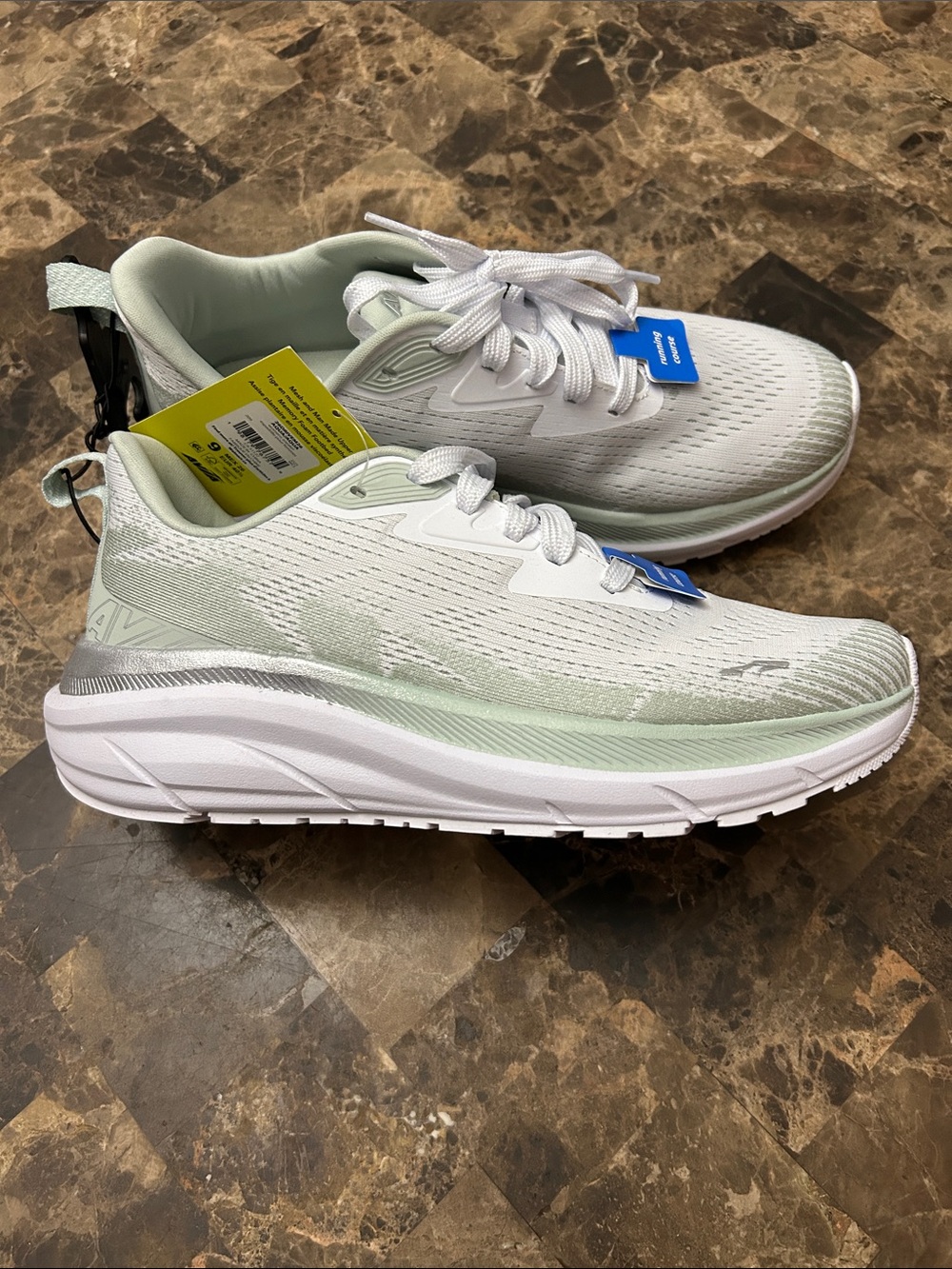 NWT 🆕 Avia Women's Lightweight White & Mint Running Sneakers
